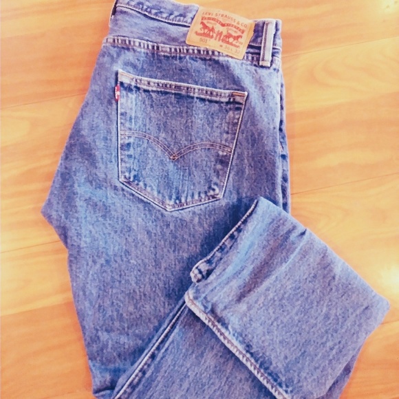 Levi's - Picture 2 of 2